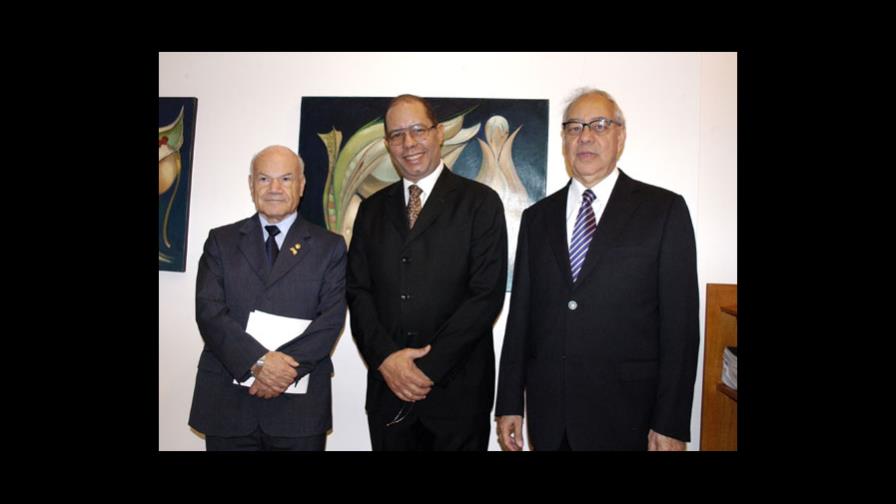 Fernando Ureña Rib presenta exposición en Perú Fernando Ureña Rib presenta exposición en Perú