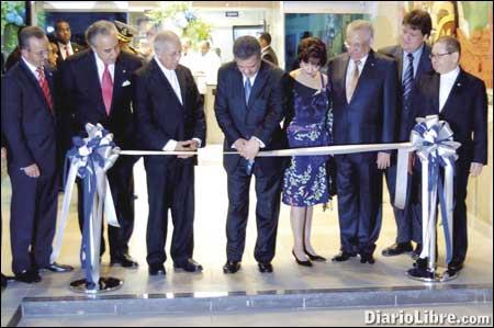 Grupo de Empresas Universal inaugura Torre con presencia de LF