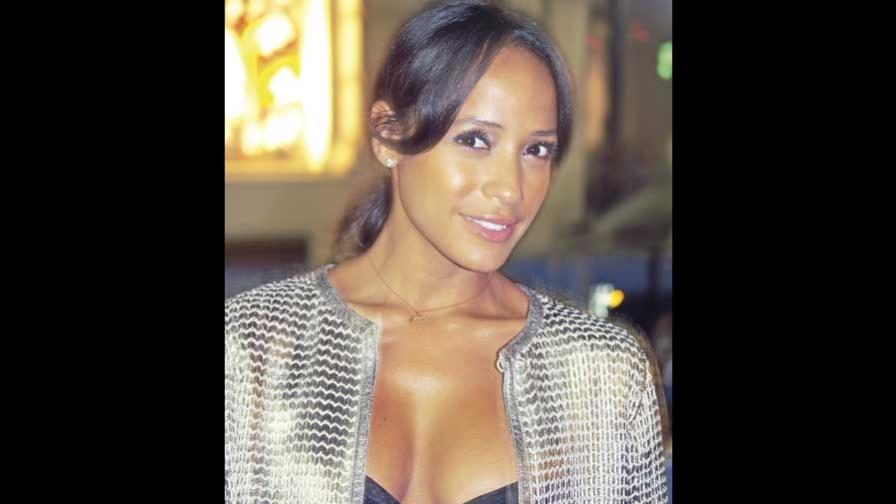 Dania: Me piden que borre el acento latino