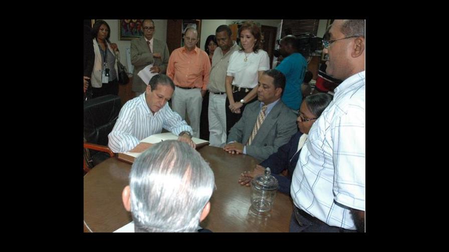 Reinaldo dice Gobierno no atenta contra libertad de prensa