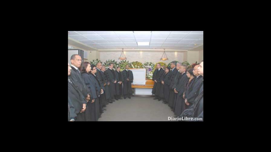 Sepultarán hoy los restos maestra Soraya Heredia viuda Suncar