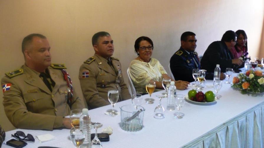 Escuela vocacional FF.AA. gradúa 485 técnicos