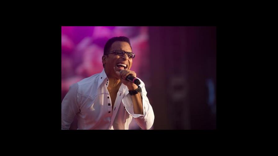 Jon Secada vuelve otra vez a la música en español