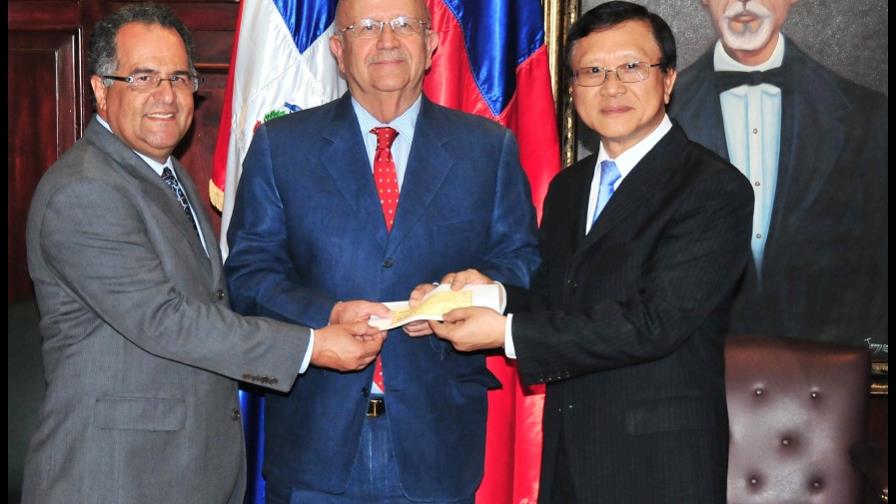 Taiwán dona un millón de dólares para universidad RD construirá en Haití Taiwán dona un millón de dólares para universidad RD construirá en Haití