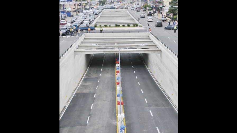 OP inaugura túnel en avenida 27 de Febrero