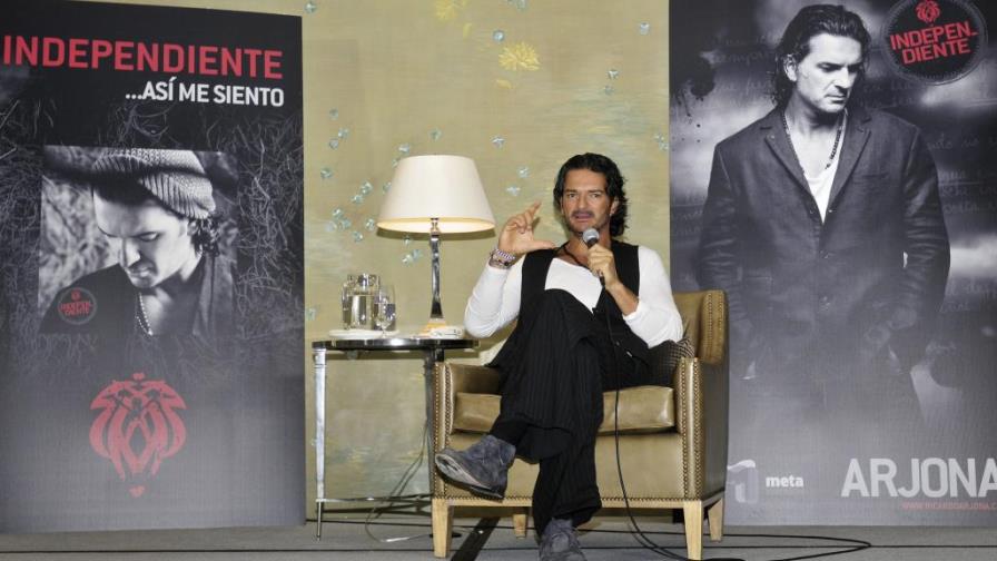 Ricardo Arjona goza de libertad extrema consciente de sus riesgos