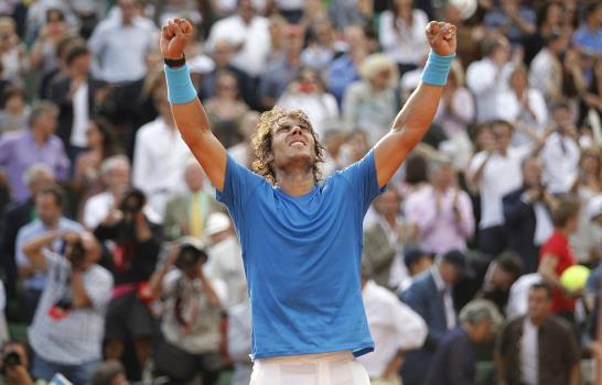 Nadal defiende su estatus y ya es como Borg, con seis títulos en París