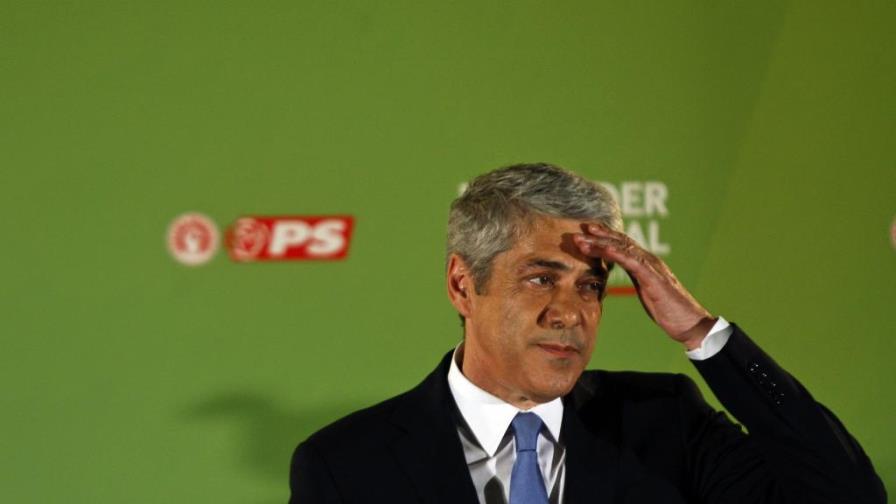 Centro-derecha portugués acaba con el Gobierno socialista y con Sócrates