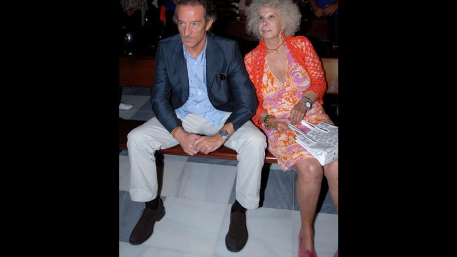 La duquesa de Alba contrae matrimonio con el funcionario Alfonso Díez