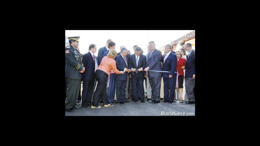 LF inaugura túnel de la 27 de Febrero con Núñez de Cáceres