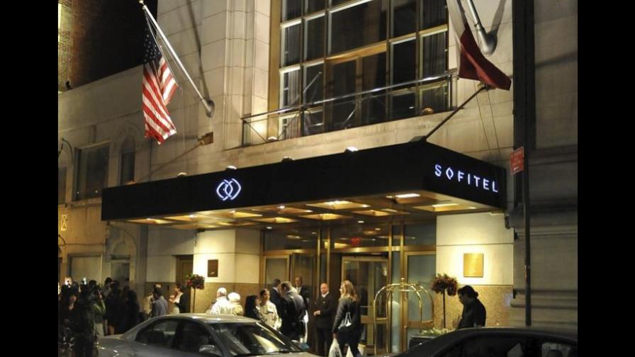 Mucama de caso Strauss-Kahn demanda diario por llamarla prostituta