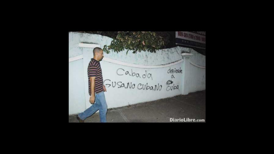 Mensajes anónimos contra el periodista Roberto Cavada