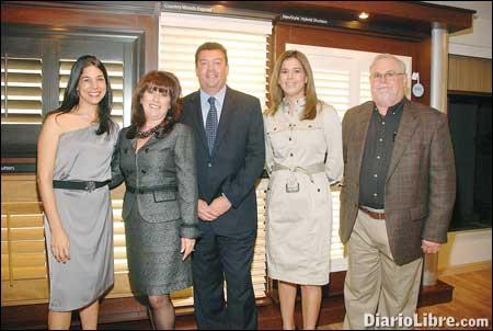 Herrajes decorativos inaugura su showroom en Navidad