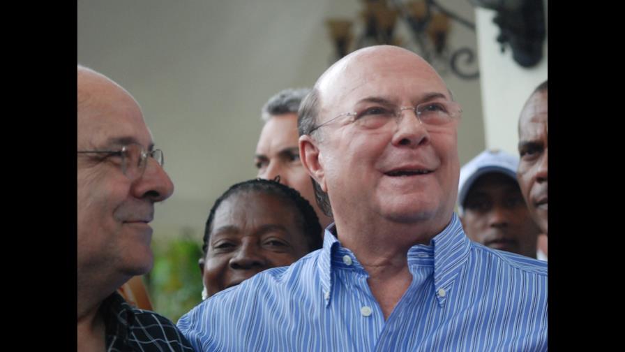 Comisión Organizadora proclama Hipólito ganador de la convención Comisión Organizadora proclama Hipólito ganador de la convención