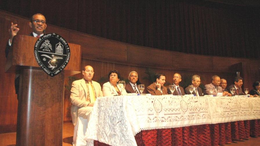 Claustro UASD congela por tres años apertura nuevos centros
