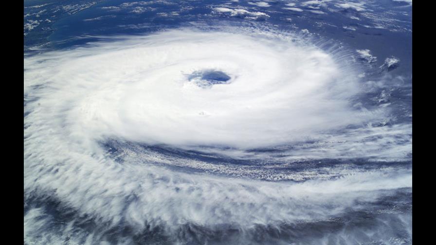 Vaticinan temporada de huracanes menos activa que en 2010