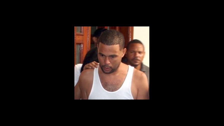 El Gringo hiere capitán de la DNCD y lo amenaza de muerte El Gringo hiere capitán de la DNCD y lo amenaza de muerte