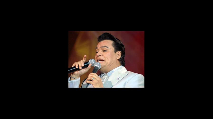 Juan Gabriel celebra 40 años de carrera con nuevo disco