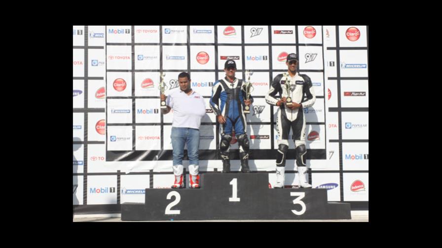 Nirio Rivero gana la primera posición de la categoría Super Bike