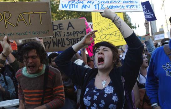 Millares de indignados vuelven a marchar contra el poder económico