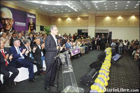 Danilo Medina juramenta Comité Nacional de Campaña