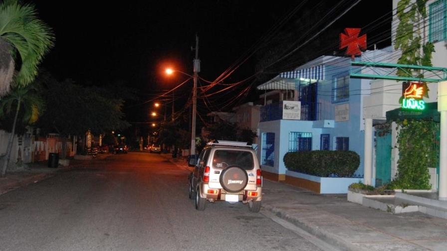 EDE-Este ilumina calles y avenidas del sector Gazcue