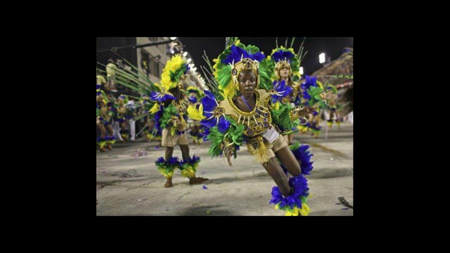 Concluye el carnaval de Río; barrenderos reemplazan músicos