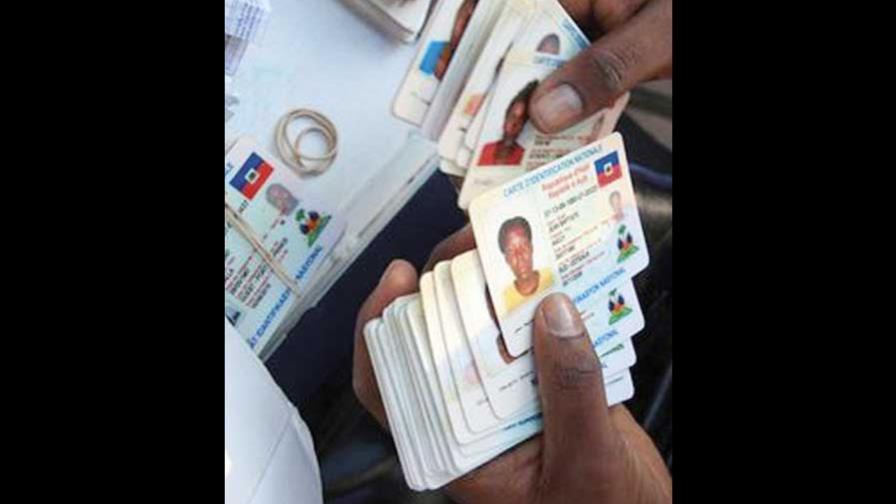 Haitianos podrán tener doble nacionalidad