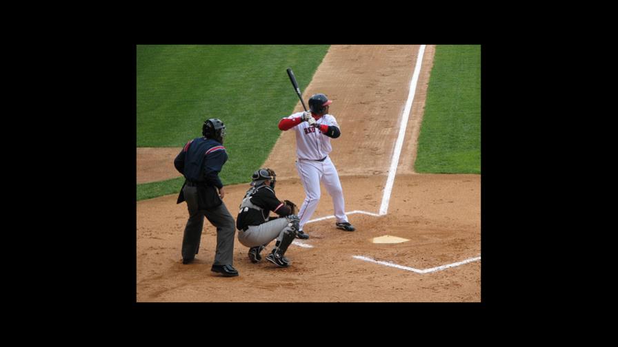 El dominicano Sandy Madera guía al triunfo a los Sultanes en México