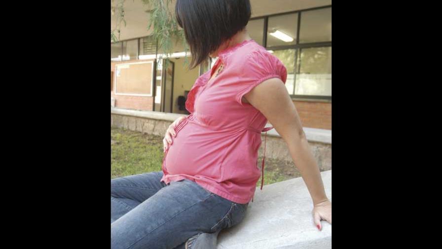 Madres adolescentes: drama familiar Madres adolescentes: drama familiar