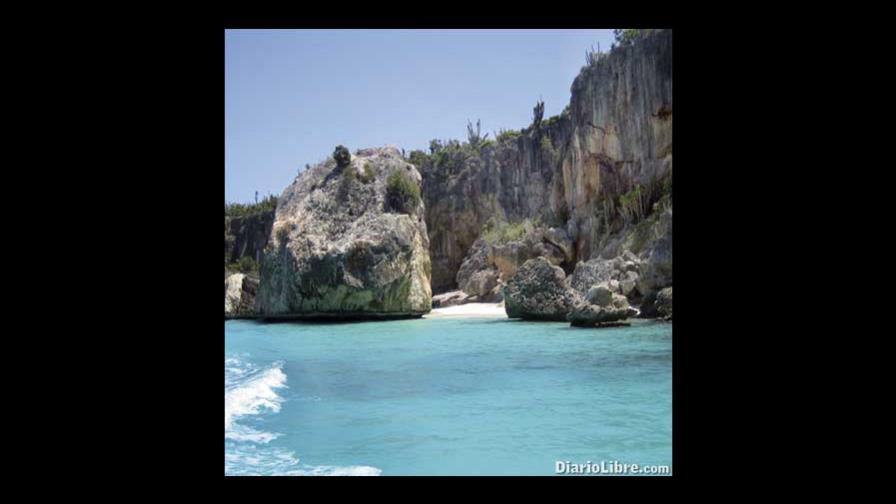 Declaran Pedernales provincia Ecoturística