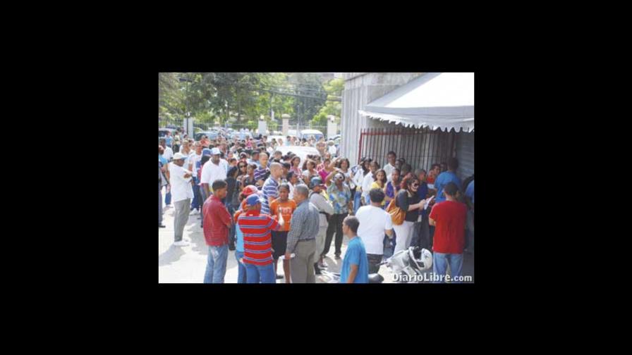 ONE inicia pagos en efectivo a trabajadores del Censo