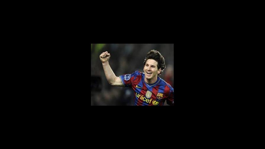 Camp Nou homenajea a Messi, Iniesta y Xavi; protagonistas del Balón de Oro