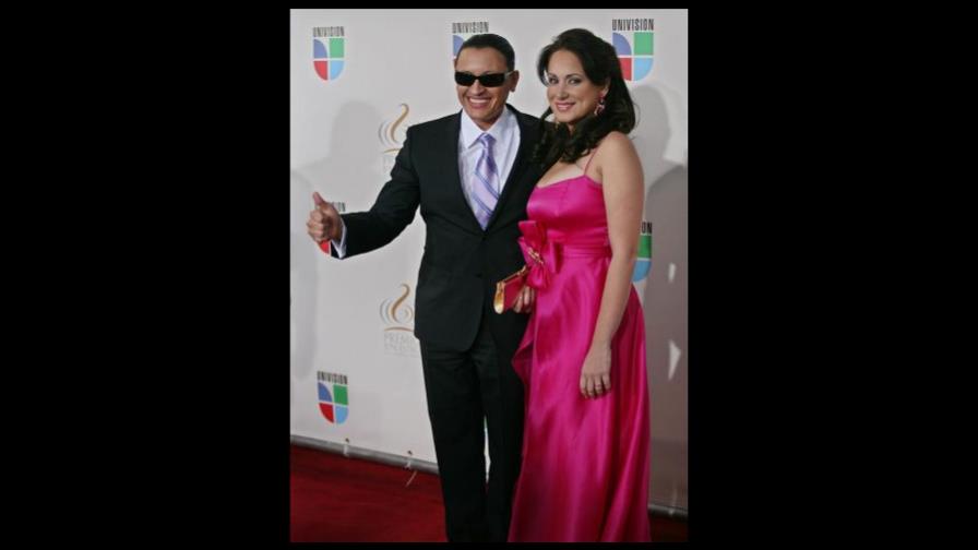 Elvis Crespo y esposa esperan su primer hijo Elvis Crespo y esposa esperan su primer hijo