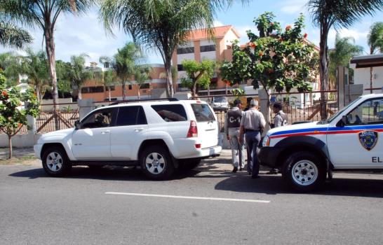 Amet detiene 124 vehículos sin marbete