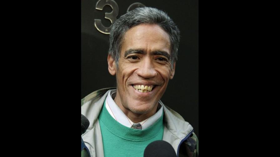 Locutor indigente Ted Williams irá a programa de rehabilitación