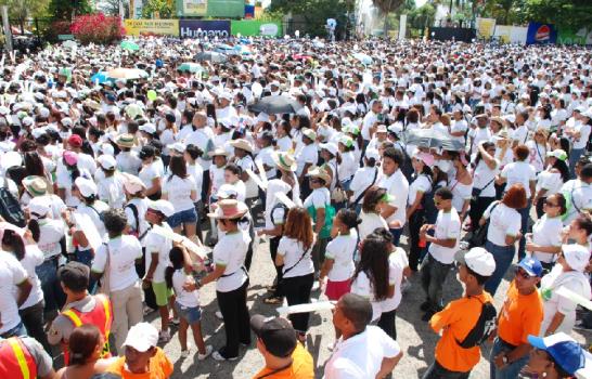 Más de 45 mil caminaron por la vida