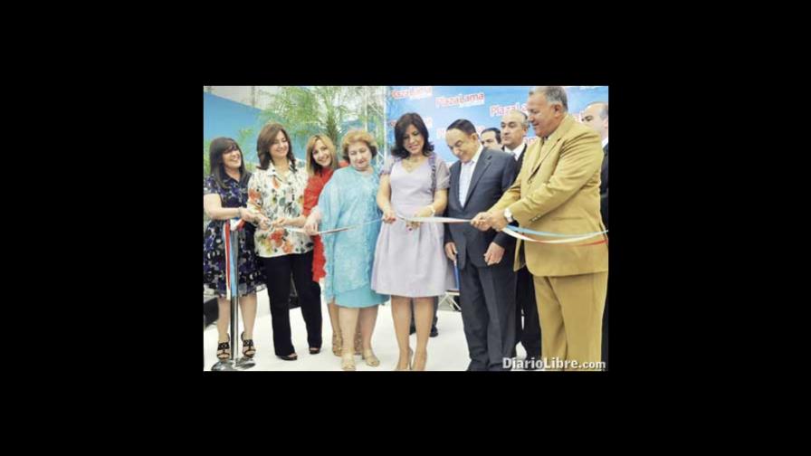 Inauguran en Santiago la Supertienda Plaza Lama