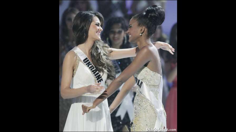 Angoleña Leila Lopes es la nueva Miss Universo 2011