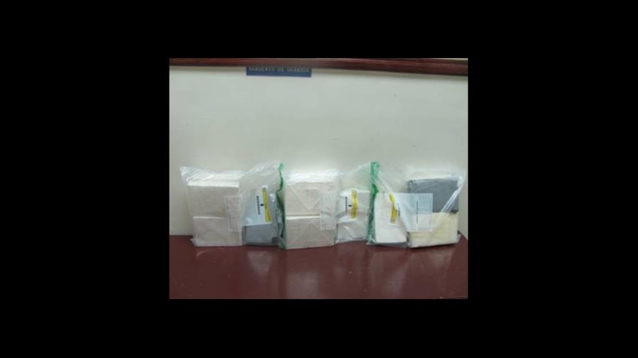 DICAN ocupa un polvo blanco presumiblemente cocaína DICAN ocupa un polvo blanco presumiblemente cocaína