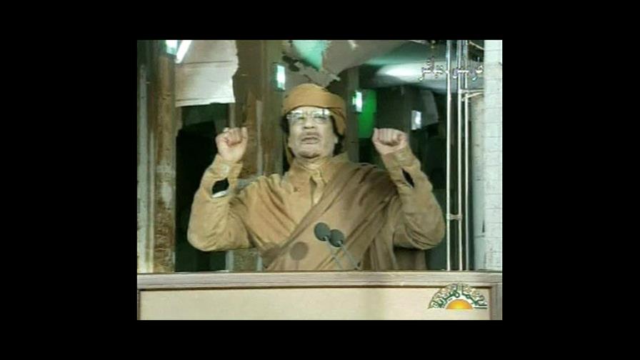 Gadafi dice está vivo y en lugar donde no pueden hallarlo