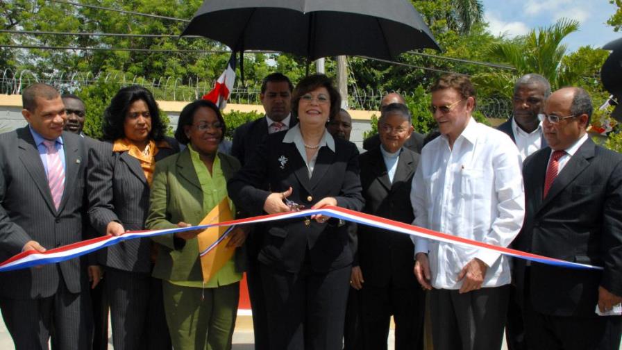Educación inaugura liceo secundario en San Felipe Villa Mella Educación inaugura liceo secundario en San Felipe Villa Mella