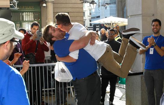 Sale a la venta el Iphone 4S