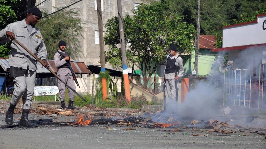 Protestas dejan un herido y varios detenidos en Licey