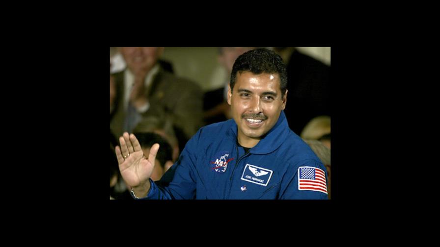 Astronauta hispano José Hernández deja la NASA