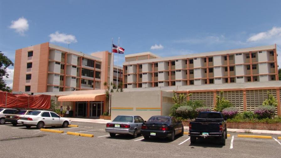 SP aclara unidad de diálisis hospital Cabral y Báez funciona normal