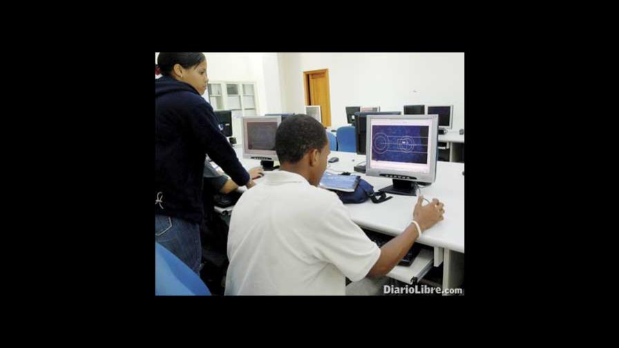 Representante del BID favorece un aumento sueldos