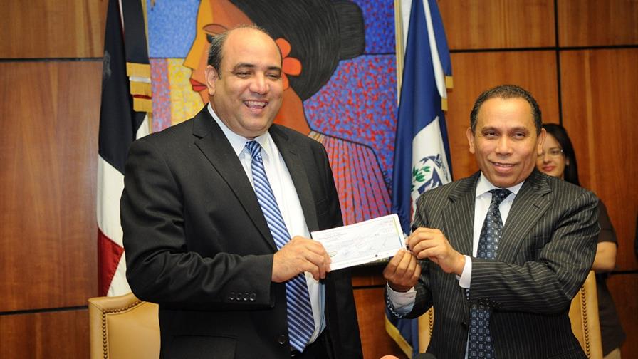 Procuraduría recibe otros RD$30 millones de la Lotería Nacional