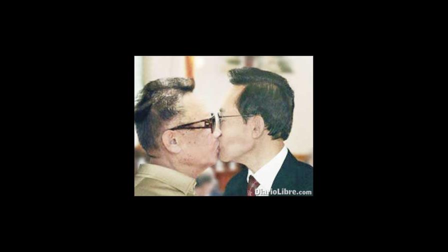 Líderes se besan en campaña de Benetton