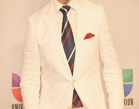 Inicia la alfombra roja de Premio Lo Nuestro